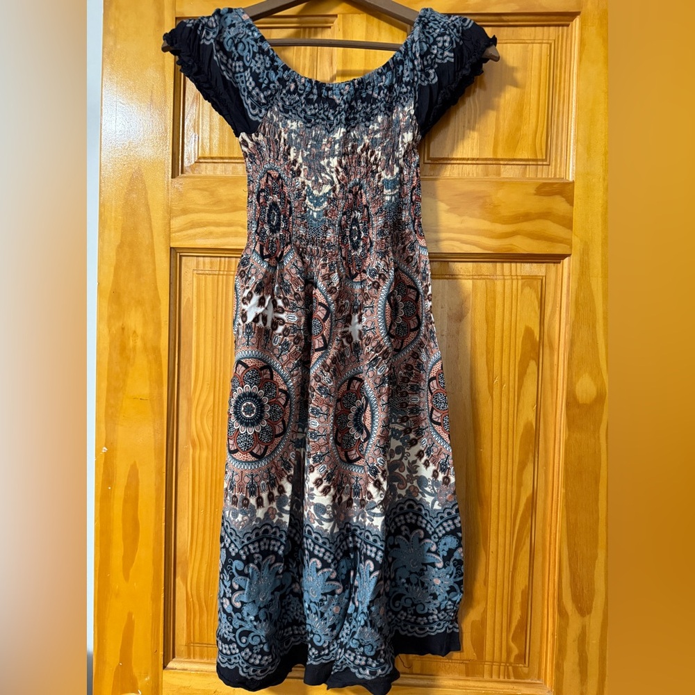 Elegant Multicolor Patterned Dress, size Small